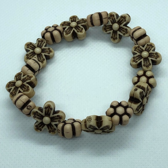 Bracelets - Picture 2 of 3